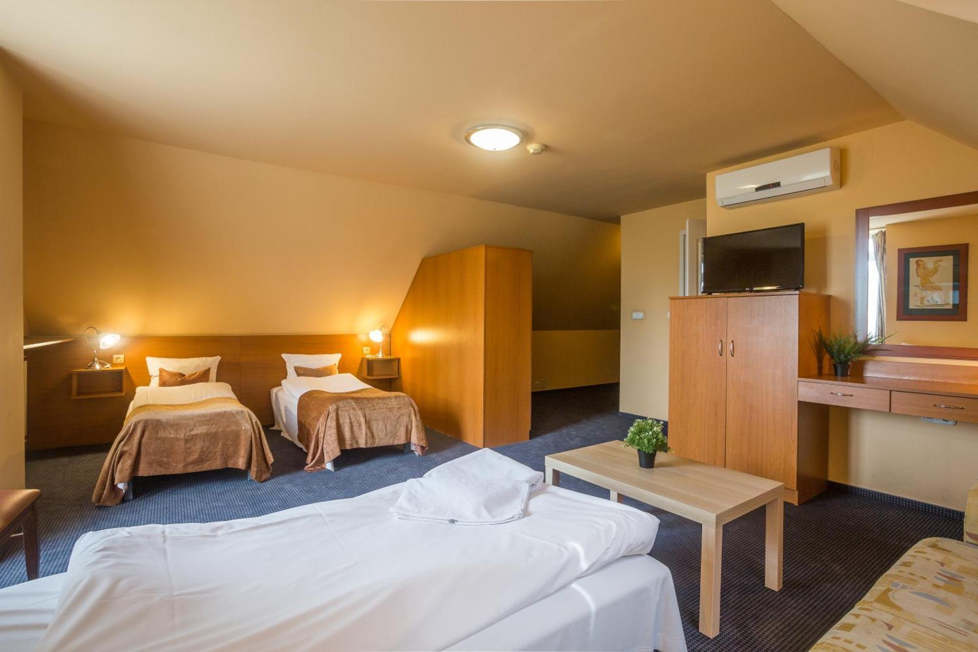 Hotel Luna Budapeşte Dış mekan fotoğraf